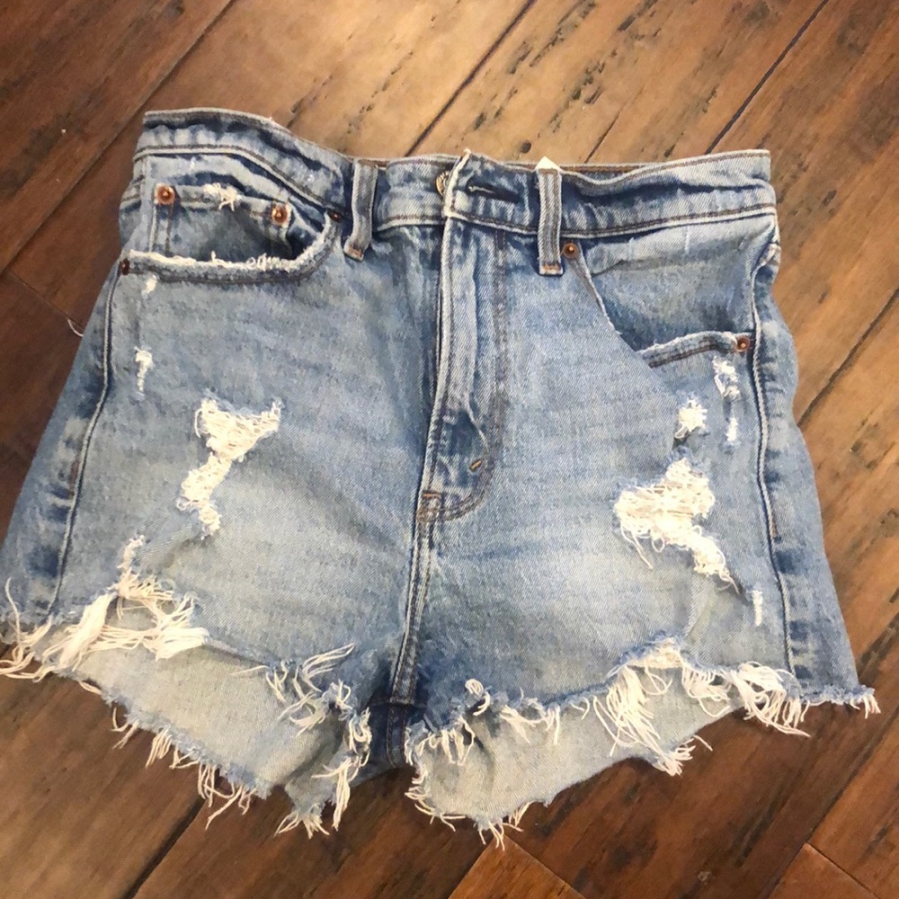 Abercrombie & Fitch high rise mom shorts